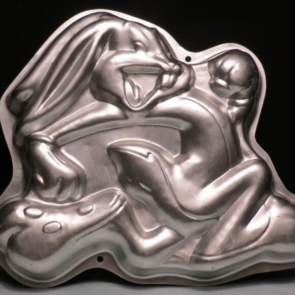 Vintage Wilton 1996 Warner Bros Bugs Bunny Cake Pan Mold 2105-3200 Looney Tunes - Picture 1 of 3